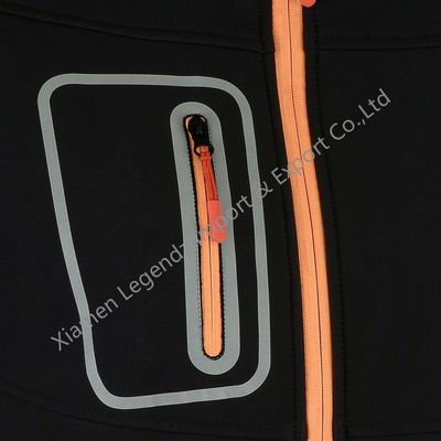 Людей куртки Espandex куртка Softshell на открытом воздухе молнии кармана водоустойчивых Multi теплая с капюшоном