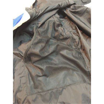 Людей снега лыжи мягких водоустойчивых людей курток Windbreaker куртка средних облегченная со спрятанным клобуком