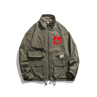 С капюшоном водоустойчивые куртки Windbreaker скачут куртка Windbreaker осени на открытом воздухе светлая