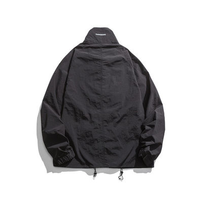 С капюшоном водоустойчивые куртки Windbreaker скачут куртка Windbreaker осени на открытом воздухе светлая