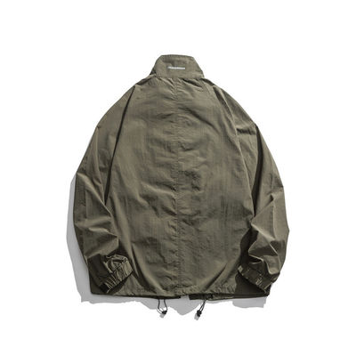 С капюшоном водоустойчивые куртки Windbreaker скачут куртка Windbreaker осени на открытом воздухе светлая