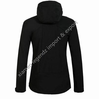 Outerwear женщин зимы функциональных водоустойчивых курток Softshell на открытом воздухе Breathable
