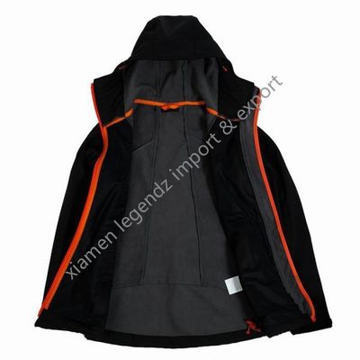 Outerwear женщин зимы функциональных водоустойчивых курток Softshell на открытом воздухе Breathable