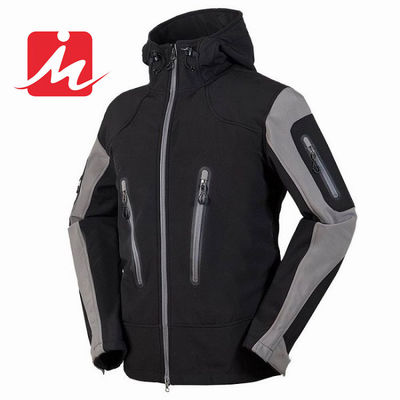 Люди курток Softshell горы на открытом воздухе водоустойчивые куртки зимы